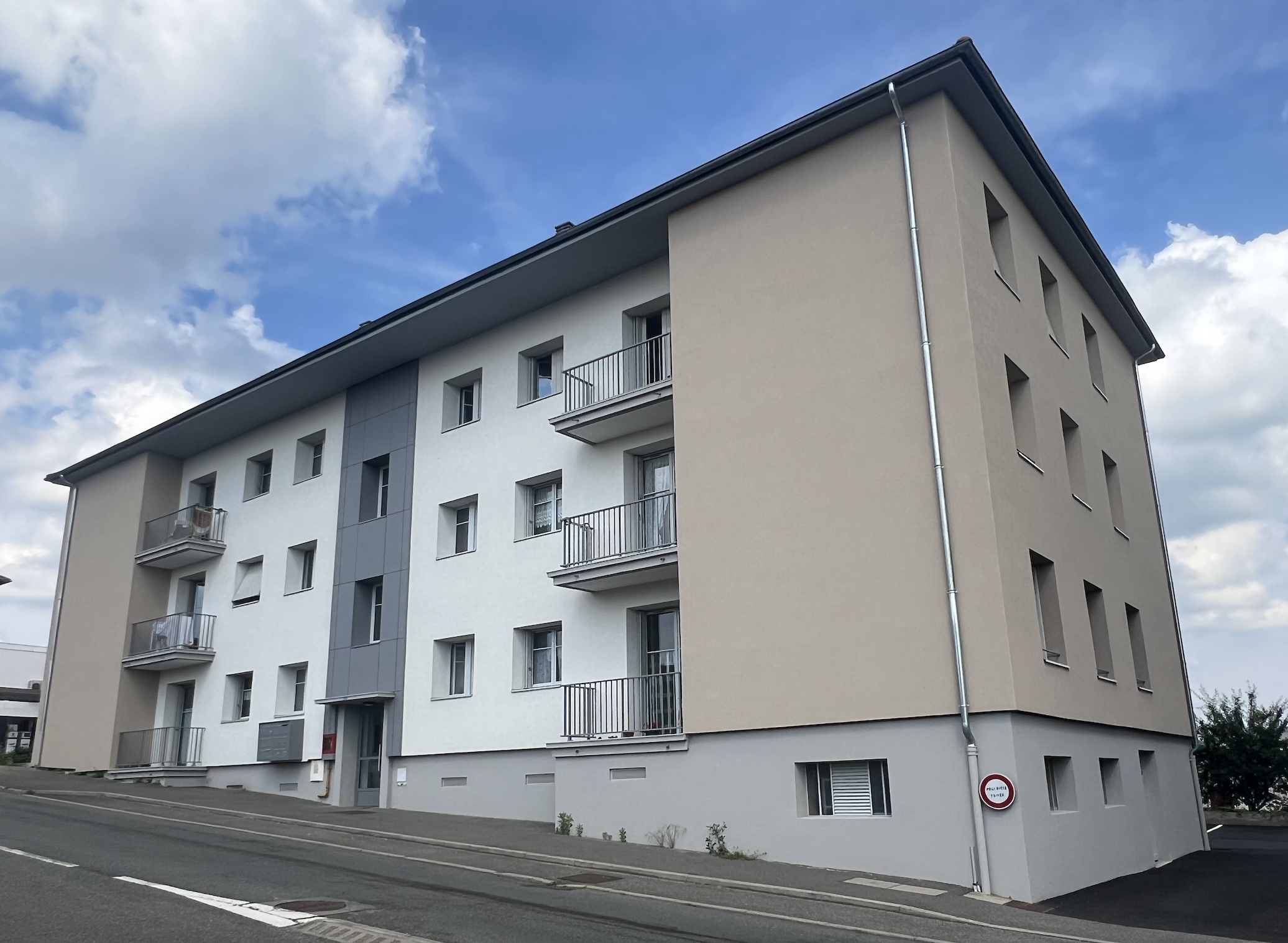 Réhabilitation d&rsquo;une résidence de 12 logements sociaux | Saint-Symphorien-sur-Coise (69)
